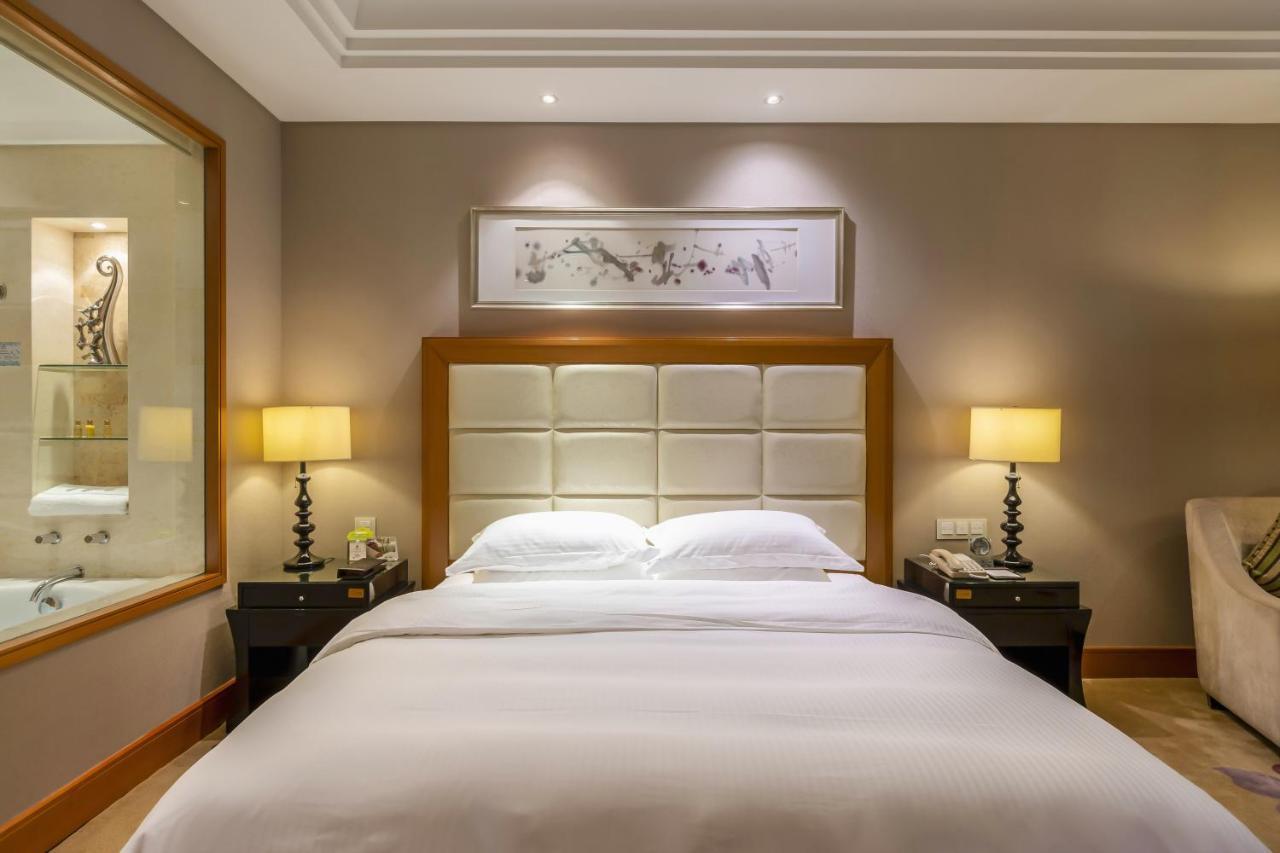 Wyndham Xinyang Downtown Ξενοδοχείο Εξωτερικό φωτογραφία