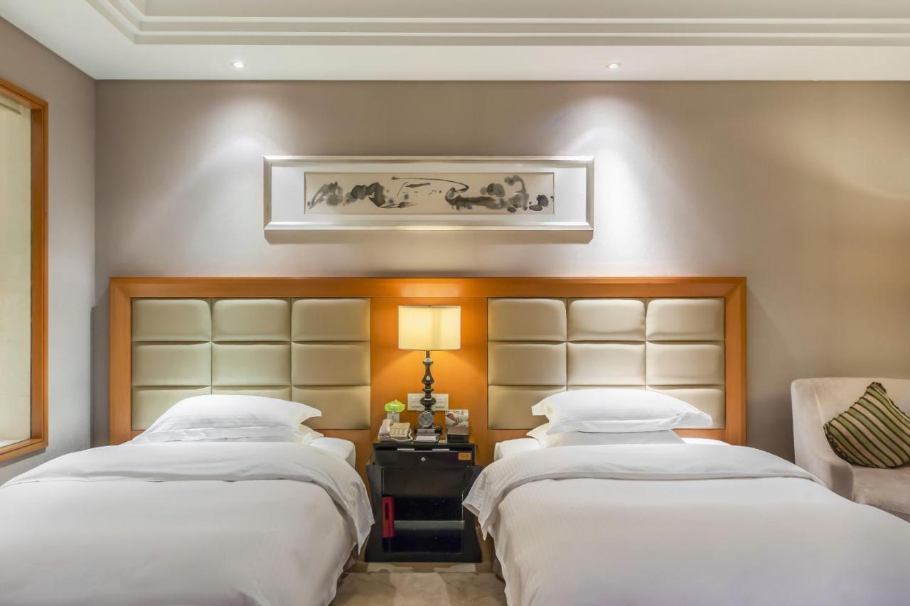 Wyndham Xinyang Downtown Ξενοδοχείο Εξωτερικό φωτογραφία