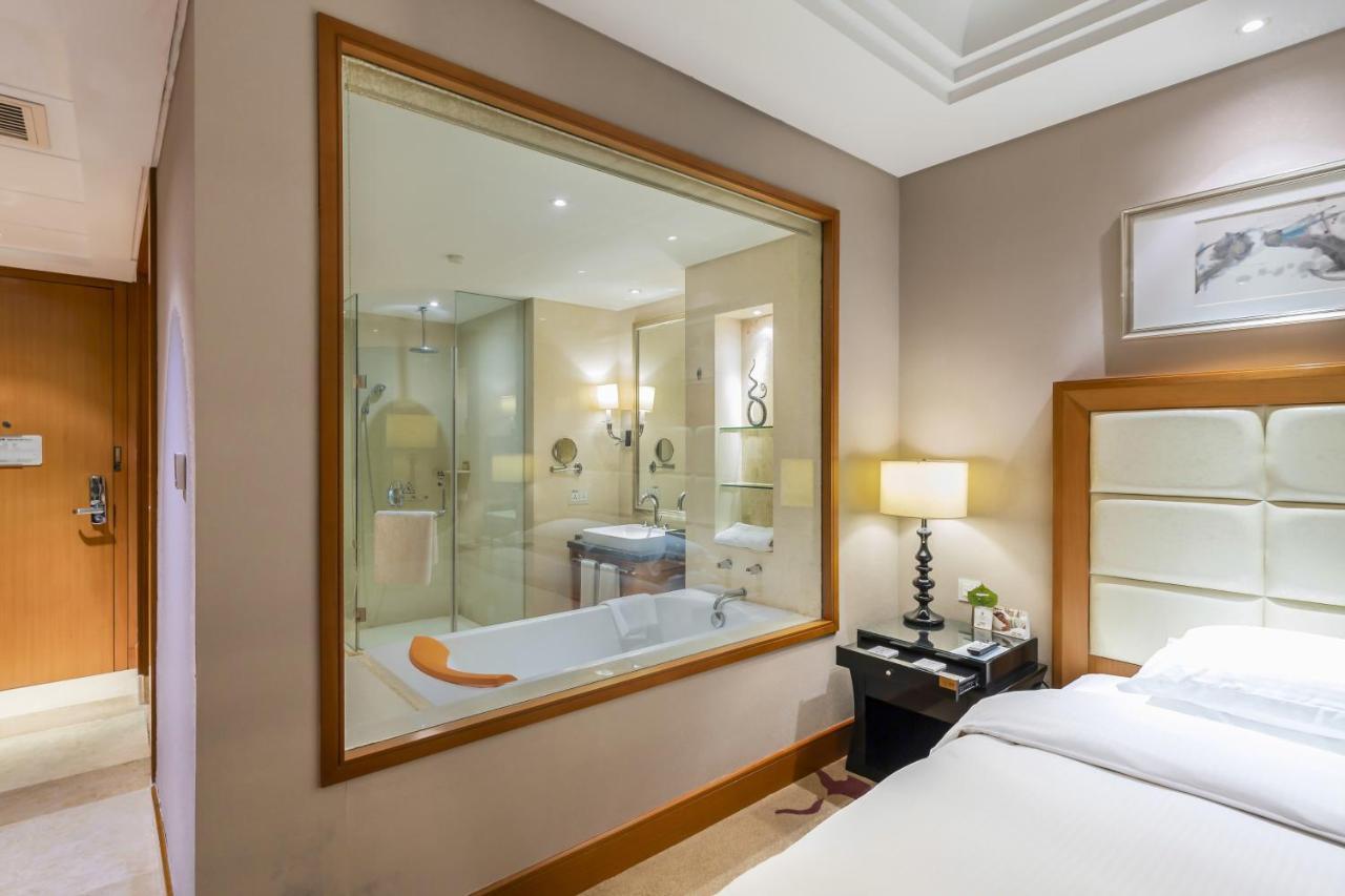 Wyndham Xinyang Downtown Ξενοδοχείο Εξωτερικό φωτογραφία