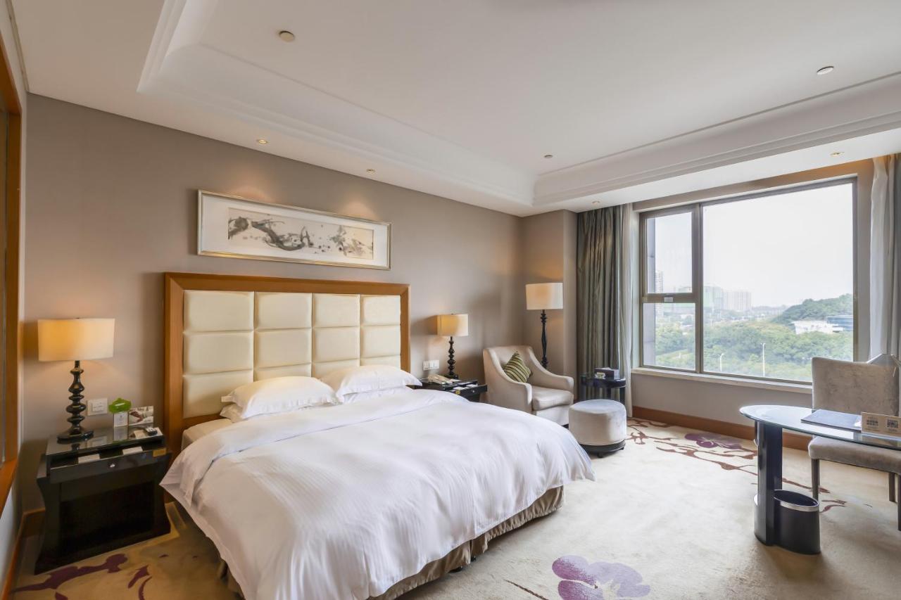 Wyndham Xinyang Downtown Ξενοδοχείο Εξωτερικό φωτογραφία