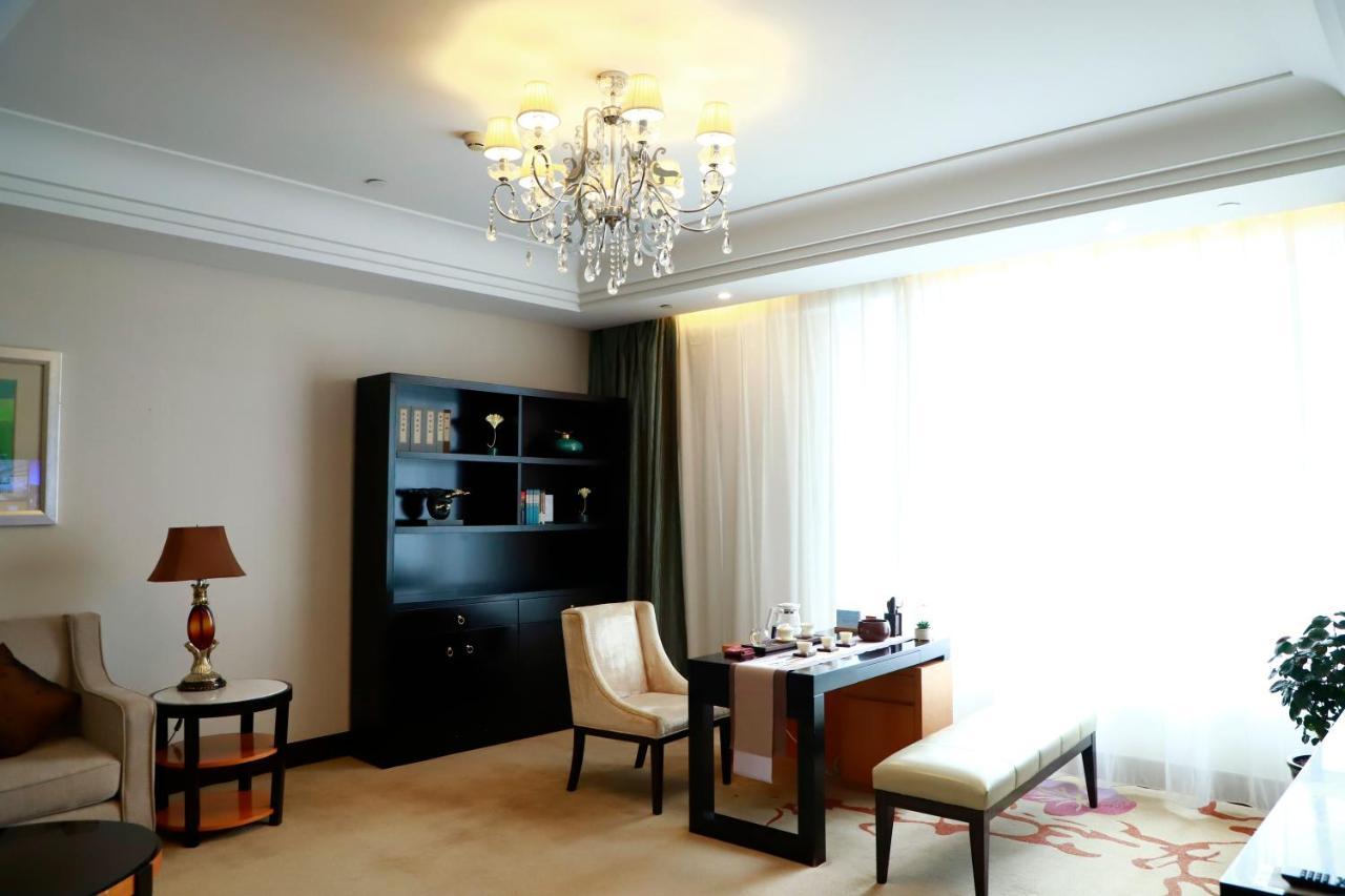 Wyndham Xinyang Downtown Ξενοδοχείο Εξωτερικό φωτογραφία